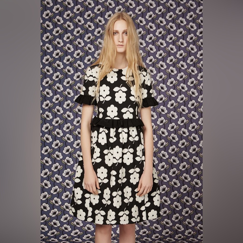 Orla Kiely Pre-Fall 2016 Black and White Flower Dress Flutter Sleeves Size 8